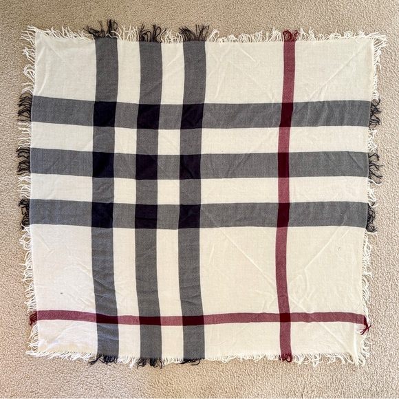 Burberry Merino Wool Blanket Scarf - Picture 6 of 12